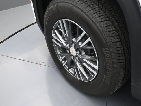 New 2026 Chevrolet Traverse LT w/ Driver Confidence Package FWD image 33