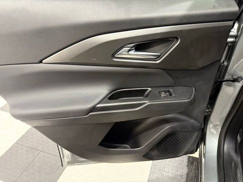 New 2026 Chevrolet Equinox EV LT image 16