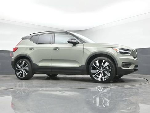 Used 2021 Volvo XC40 P8 Recharge w/ Advanced Package AWD/4WD image 10
