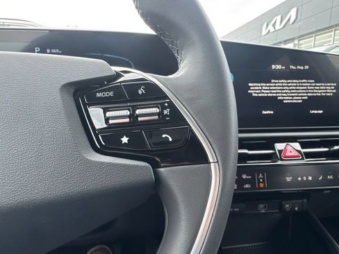 New 2026 Kia Niro EX FWD image 16