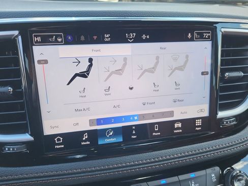 New 2026 Chrysler Pacifica Pinnacle w/ Trailer Tow Group image 22