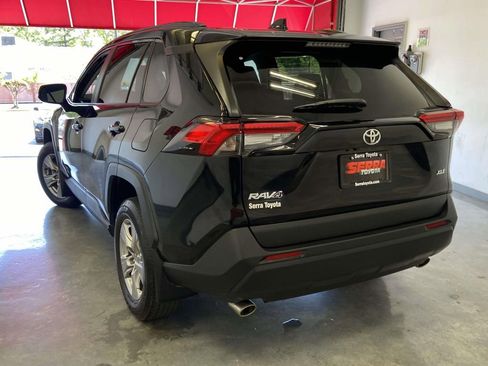 Used 2025 Toyota RAV4 XLE image 5