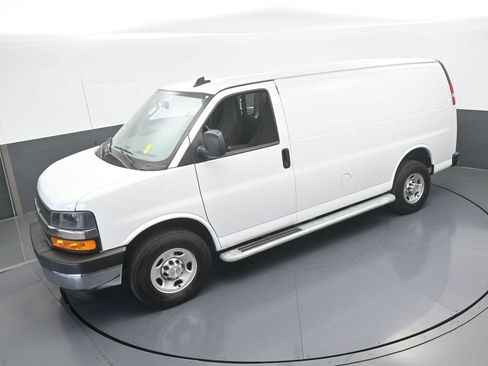 Used 2024 Chevrolet Express 2500 w/ Driver Convenience Package image 39