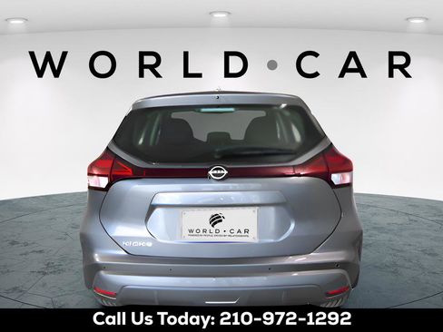 Used 2024 Nissan Kicks S image 6