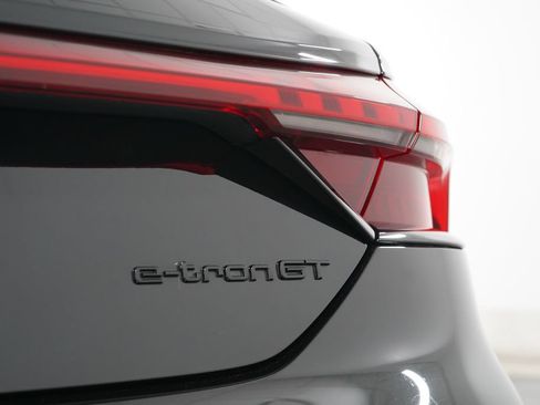 Used 2022 Audi RS e-tron GT w/ Year 1 Package AWD/4WD image 31