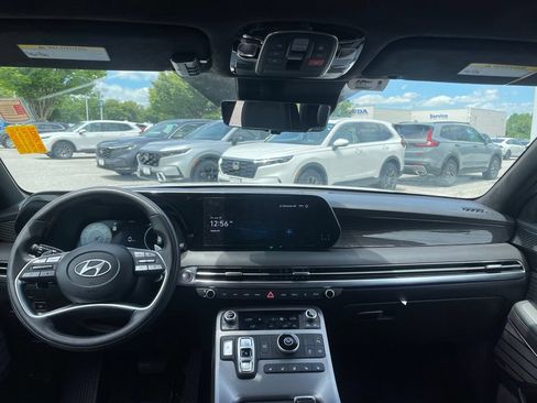 Used 2024 Hyundai Palisade Calligraphy FWD image 9