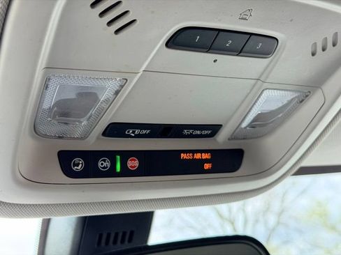 Used 2019 Chevrolet Traverse LT AWD/4WD image 15