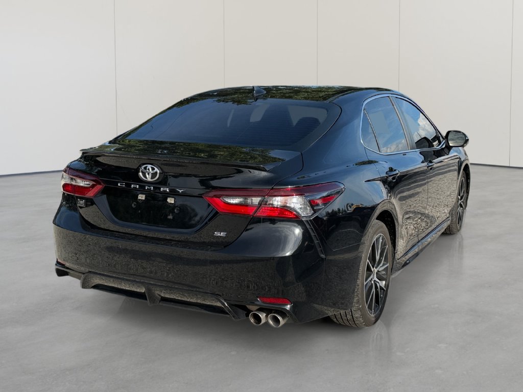 Used 2024 Toyota Camry SE FWD image 5