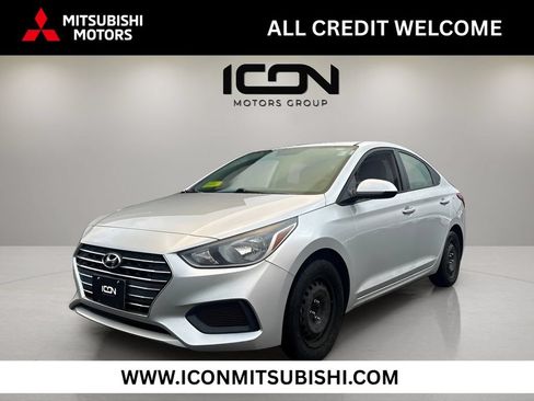 Used 2021 Hyundai Accent SE FWD image 1