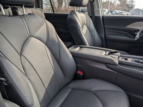 Used 2025 Toyota Grand Highlander AWD Hybrid image 27