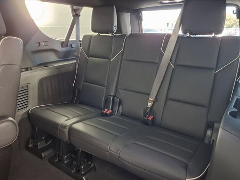 Used 2024 Cadillac Escalade ESV Premium Luxury image 20