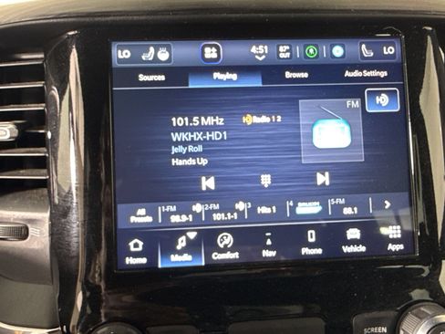 Used 2024 RAM 1500 Laramie RWD image 19