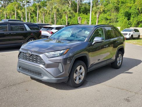 Used 2022 Toyota RAV4 XLE image 3