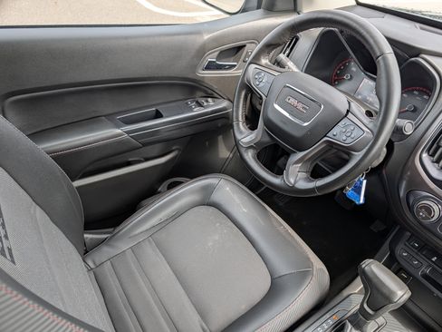 Used 2015 GMC Canyon SLE w/ All-Terrain Package AWD/4WD image 12