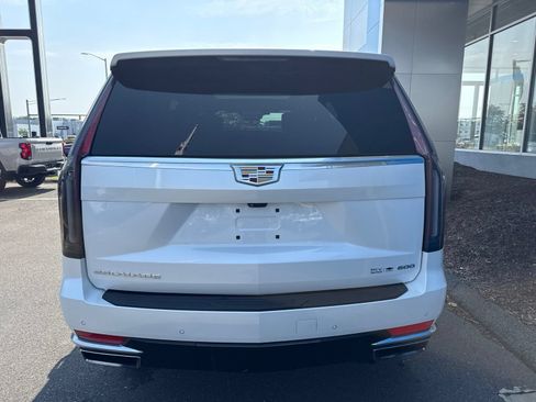 Used 2023 Cadillac Escalade Premium Luxury AWD/4WD image 7