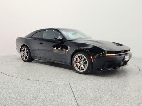 Used 2025 Dodge Charger Daytona Scat Pack w/ Track Pack AWD/4WD image 3