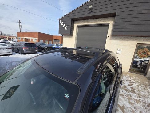 Used 2016 Chevrolet Traverse LT image 22