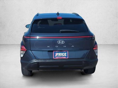 Used 2025 Hyundai Kona SEL FWD image 6