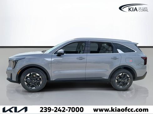 New 2026 Kia Sorento S FWD image 4