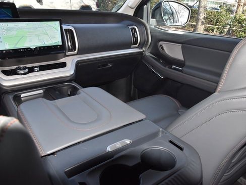 Certified 2025 Ford Expedition Max Active image 18