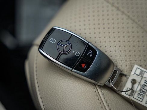 Used 2020 Mercedes-Benz E 450 4MATIC Sedan image 42