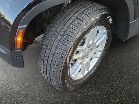 Used 2025 Land Rover Defender 110 S image 30