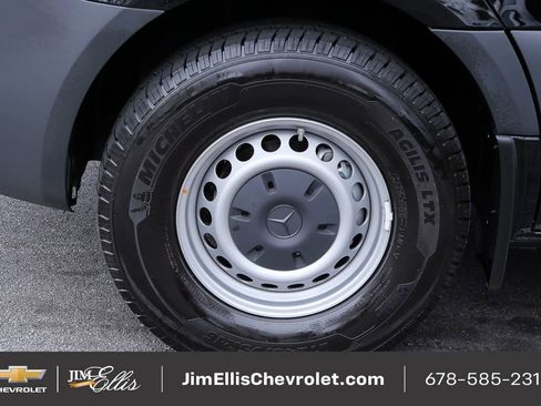 Used 2024 Mercedes-Benz Sprinter 2500 image 31