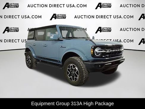 Used 2022 Ford Bronco Outer Banks image 2