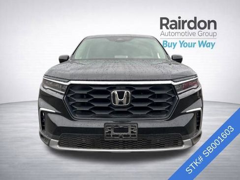 Used 2025 Honda Pilot EX-L image 2