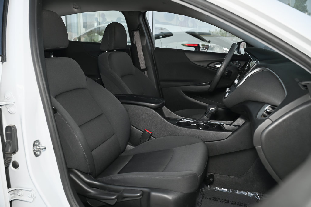 Used 2024 Chevrolet Malibu LT FWD image 40