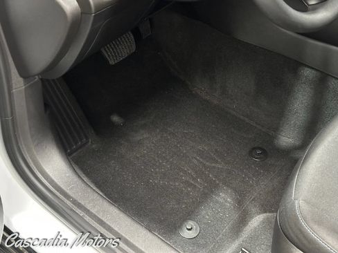 Used 2018 Chevrolet Volt LT FWD image 23