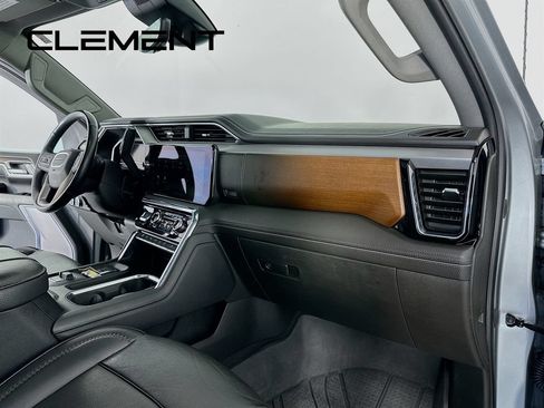 Used 2024 GMC Sierra 2500 Denali w/ Denali Reserve Package AWD/4WD image 36