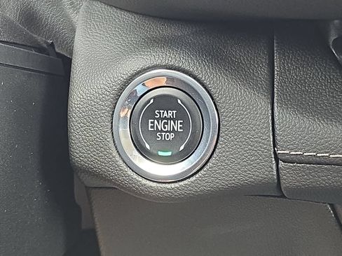 Used 2023 Buick Envision Essence AWD/4WD image 20