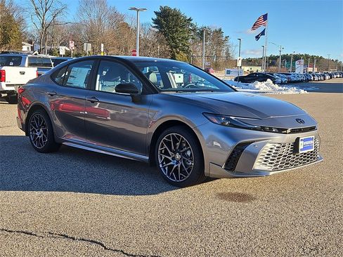 New 2026 Toyota Camry Hybrid image 3