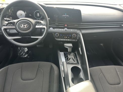 Used 2024 Hyundai Elantra SEL image 23
