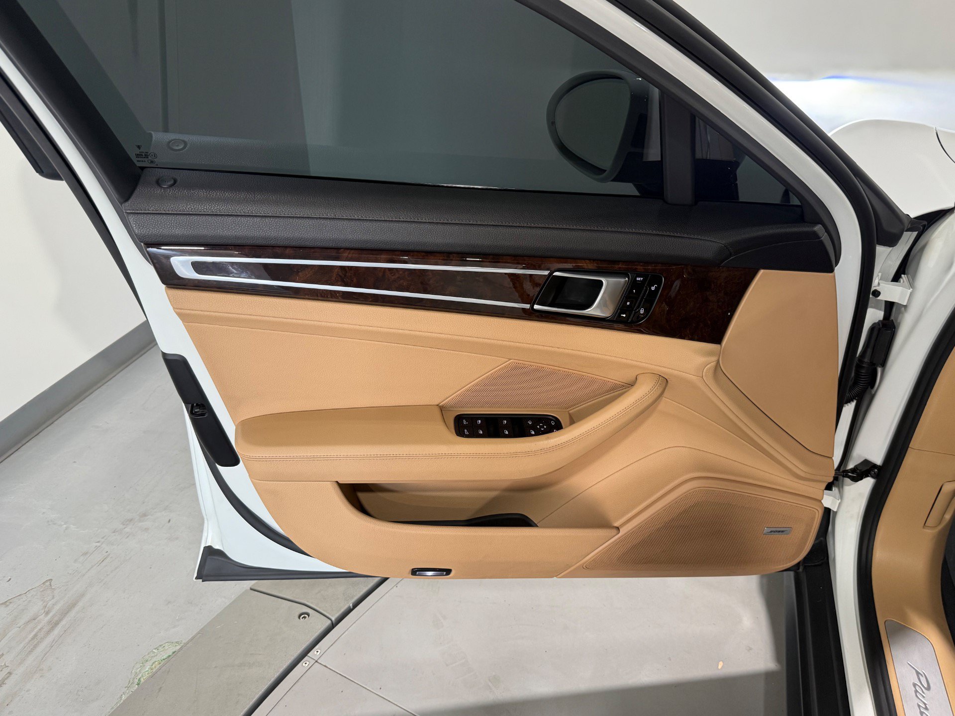 Used 2017 Porsche Panamera 4S AWD/4WD image 18