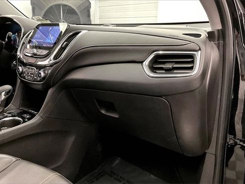 Used 2023 Chevrolet Equinox Premier image 16