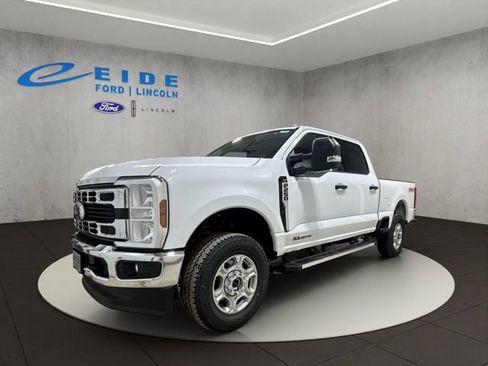 New 2026 Ford F250 XLT w/ FX4 Off-Road Package AWD/4WD image 4