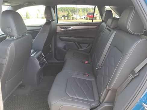 New 2026 Volkswagen Atlas Cross Sport SE image 14