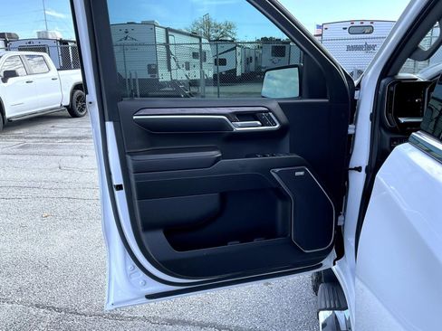 Used 2023 Chevrolet Silverado 1500 LTZ w/ LTZ Premium Package image 9