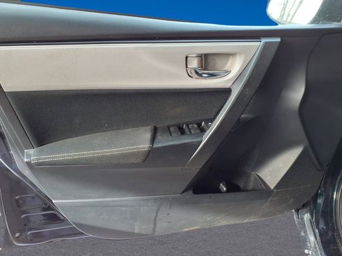 Used 2018 Toyota Corolla LE image 5