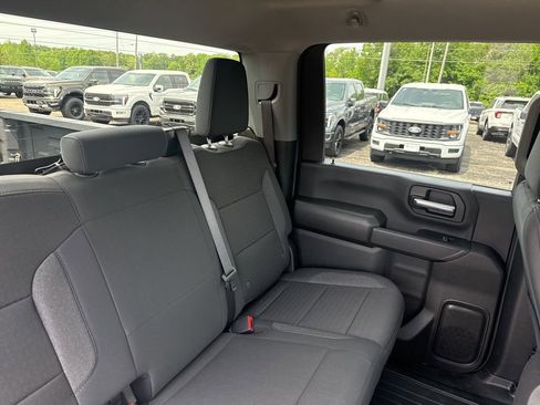 Used 2024 Chevrolet Silverado 2500 Custom w/ Custom Value Package AWD/4WD image 16