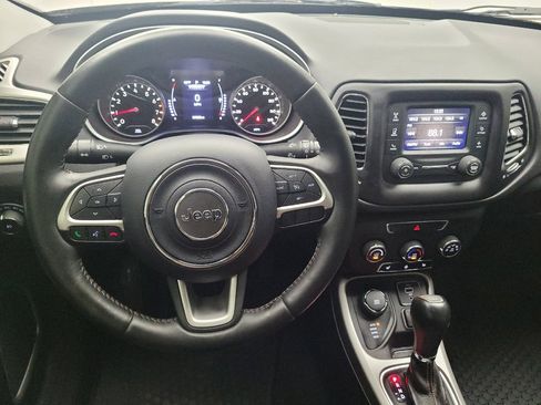 Used 2018 Jeep Compass Latitude w/ Cold Weather Group AWD/4WD image 22
