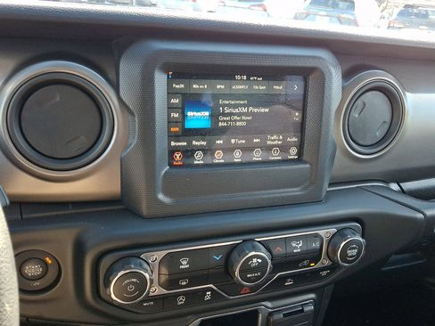 Used 2023 Jeep Wrangler Unlimited Sport image 16