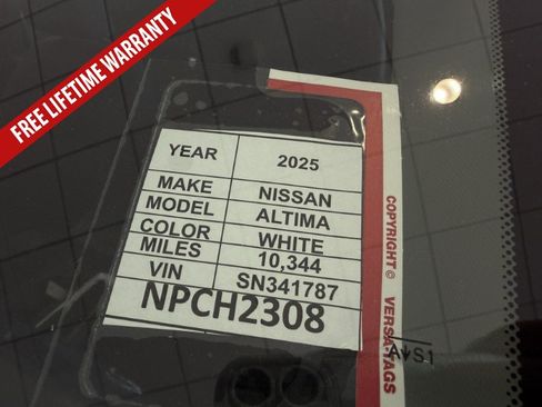 Used 2025 Nissan Altima 2.5 S FWD image 35