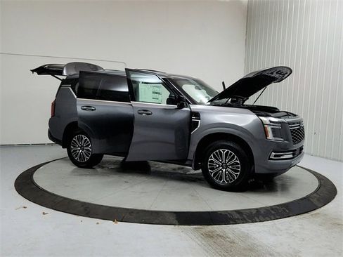 New 2026 Nissan Armada SL image 9
