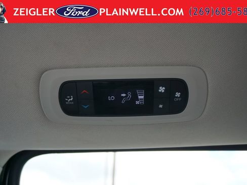 Used 2024 Chrysler Voyager LX FWD image 14
