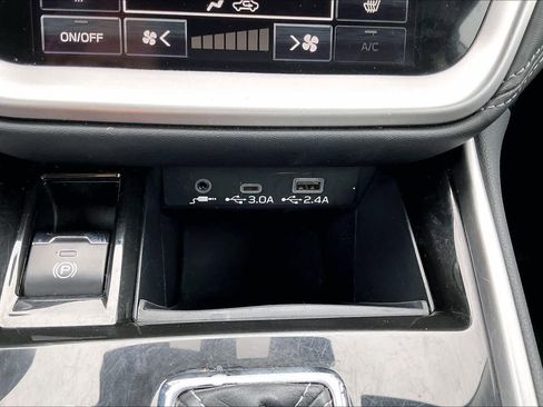 Used 2023 Subaru Outback Limited image 36