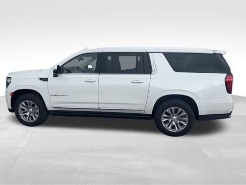 Used 2023 GMC Yukon XL Denali w/ Max Trailering Package AWD/4WD image 14
