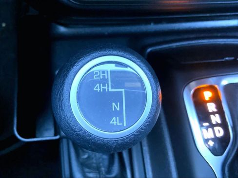 Used 2023 Jeep Gladiator Sport image 36